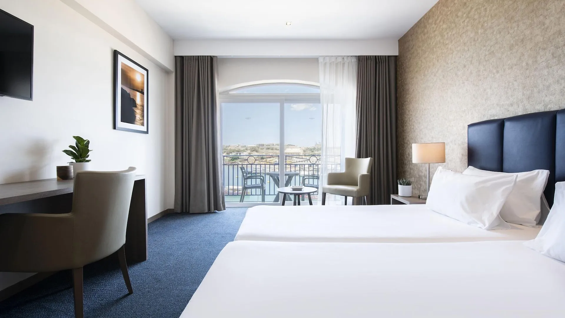 Waterfront Hotel Sliema